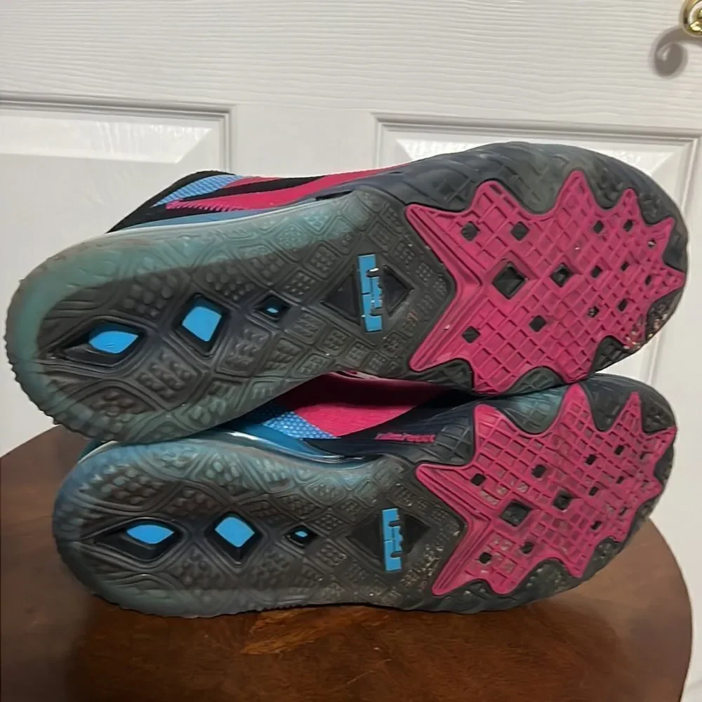 🔥🔥 Nike Lebron XVIII 18 Low Neon Nights Fireberry Black - Men's Sz‎ 11.5 - EUC